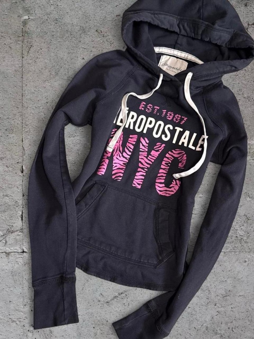 Aeropostale Vintage Y2K Black/Pink Zebra Font Hoodie